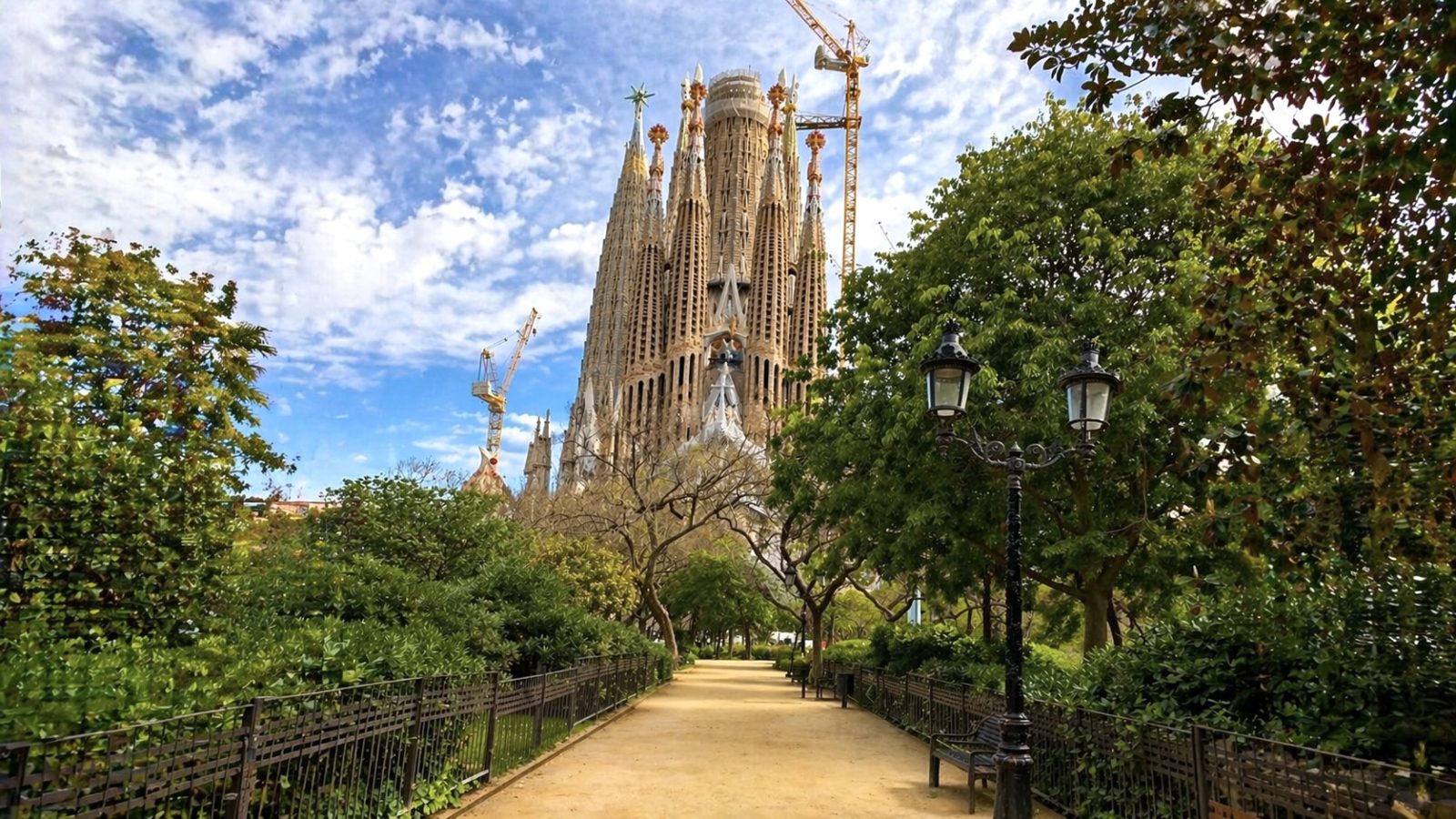 Sagradafamilia-Barcelona